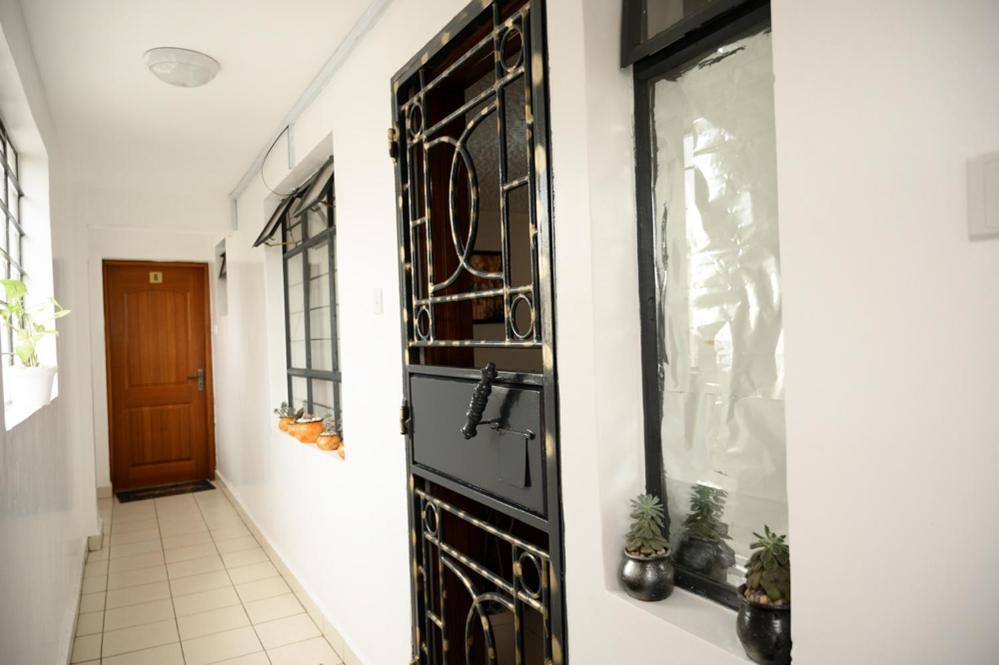Furnished 1 Bedroom Apartment In Nairobi. 15 Mins To Cbd. Free Wi-Fi & Parking ภายนอก รูปภาพ