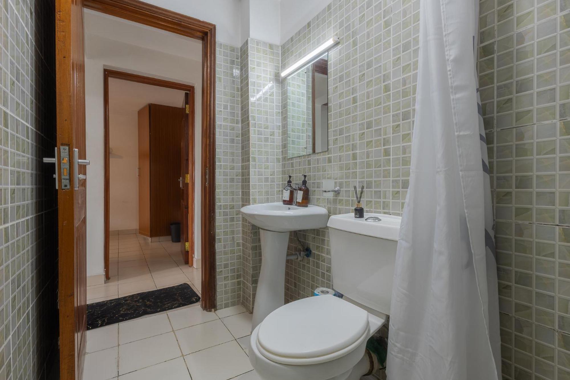 Furnished 1 Bedroom Apartment In Nairobi. 15 Mins To Cbd. Free Wi-Fi & Parking ภายนอก รูปภาพ